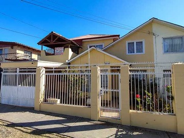 Casa en venta en Se vende casa dos pisos Sindempart Coquimbo (72150), Coquimbo - 8 dormitorios, 3 baños