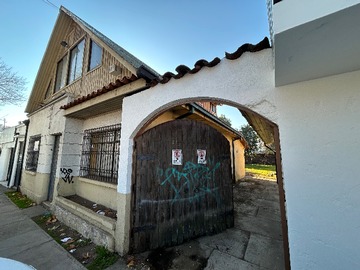 Oficina en arriendo mensual en Casa oficina con 15 estaciona ideal empresas (166005), Chillán
