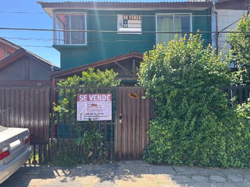 Casa en venta en Roberto Hodge, Maipú - 4 dormitorios, 2 baños