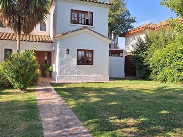 Casa en venta en condominio el golf, Rinconada - 6 dormitorios, 4 baños