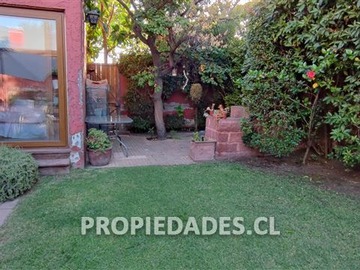 Casa en venta en Dra. Ernestina Pérez - Monjas Inglesas, Las Condes - 4 dormitorios, 4 baños