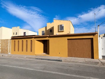 Casa en arriendo mensual en Casa Grande Amoblada en Sector Peuco (178212), Calama - 5 dormitorios, 3 baños