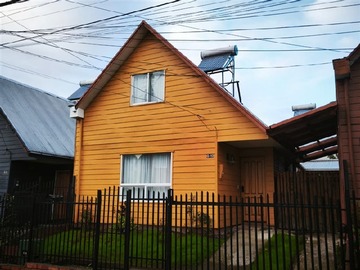 Casa en arriendo mensual en Parque Licarayén., Puerto Varas - 3 dormitorios, 2 baños