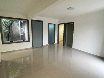 Local Comercial en arriendo mensual en Oportunidad Única para Tu Negocio (171070), Santiago - 2 baños