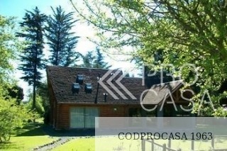 Casa en arriendo mensual en Laguna del Bosque - -, Pucón - 4 dormitorios, 2 baños