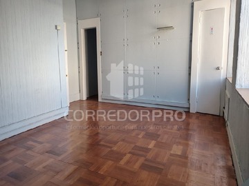 Oficina en venta en Oficina con 2 privados, amplia sala de reuniones y 3 baños, Santiago - 2 dormitorios, 3 baños
