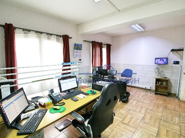 Oficina en venta en Apoquindo // Metro Manquehue (169566), Las Condes - 3 dormitorios, 2 baños