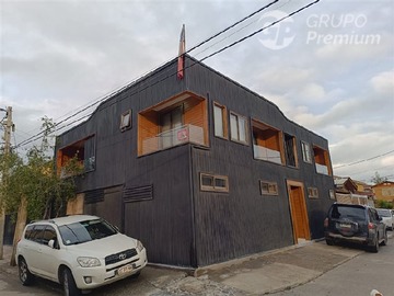 Casa en venta en Sector Enea, Pudahuel - 9 dormitorios, 4 baños