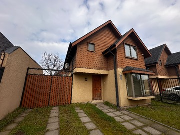 Casa en arriendo mensual en Casa en Arriendo Villa Parque Nativo los Ángeles - 3 dormitorios, 3 baños