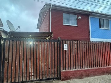 Casa en arriendo mensual en Caletera acceso sur / av. Juanita/sagrada familia/ los reyes, Puente Alto - 2 dormitorios, 1 baño