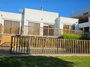 Casa en venta en Oportunidad de Inversión en Entorno Natural (179171), Puchuncaví - 3 dormitorios, 3 baños