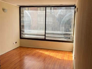 Departamento en arriendo mensual en Parque Miguel de Olivares cercano a Metro Moneda, Santiago - 1 dormitorio, 1 baño