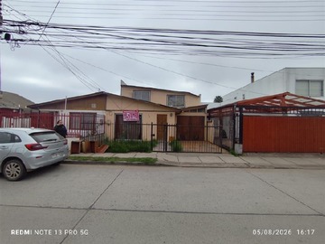 Casa en venta en Calle Las Azucenas N°141, Coquimbo - 4 dormitorios, 2 baños