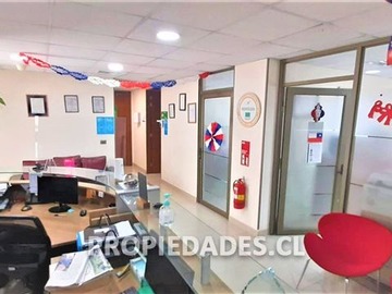 Oficina en venta en Metro Pedro de Valdivia, Providencia - 16 dormitorios, 6 baños