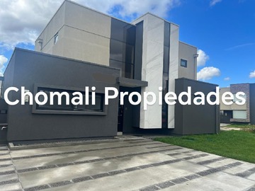 Casa en venta en Camino Botrolhue, Temuco - 4 dormitorios, 4 baños
