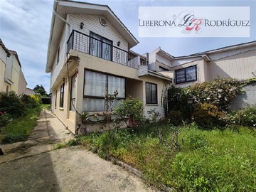 Casa en venta en Casa en Cerro Placeres, Valparaíso - 4 dormitorios, 3 baños
