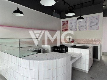 Local Comercial en arriendo mensual en Vitacura / Gerónimo de Alderete, Vitacura - 1 baño