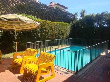 Casa en venta en Rodimenia, Viña del Mar - 6 dormitorios, 4 baños