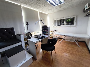 Oficina en venta en Metro Tobalaba, Providencia - 1 dormitorio, 1 baño