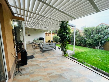 Casa en venta en Pedro Fontova / Supermercado Santa Isabel (17111), Santiago - 4 dormitorios, 4 baños