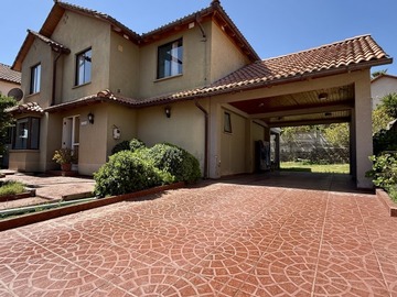 Casa en venta en Ciudad de los valles, Pudahuel - 4 dormitorios, 3 baños