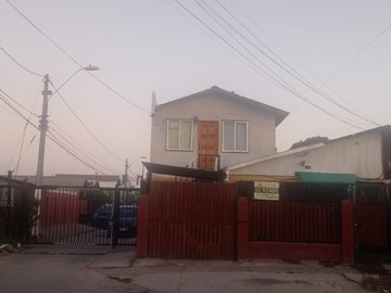 Casa en venta en René Olivares Becerra Maipú, Chile, Maipú - 5 dormitorios, 3 baños