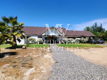 Casa en venta en Parcela C/Casa Cond.El Bosque Country Club (172717), María Pinto - 4 dormitorios, 4 baños