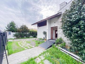 Casa en arriendo mensual en Santiago, Villa Alemana - 4 dormitorios, 3 baños
