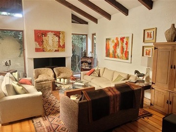 Casa en arriendo mensual en Club de Golf Las Lomas, Lo Barnechea - 5 dormitorios, 4 baños