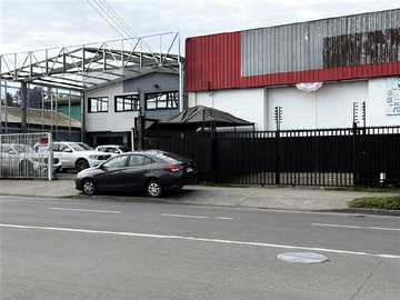 Bodega en arriendo mensual en Bodega de 300 mt2 mas 5 oficinas en camilo henriquez- concepción, Concepción - 2 baños