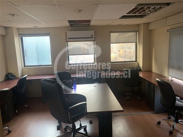 Oficina en venta en Metro pedro de valdivia, Providencia - 4 dormitorios, 2 baños