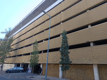 Venta / Estacionamiento / Santiago