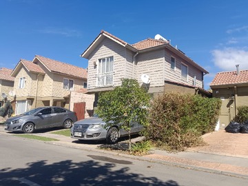 Casa en venta en Bella Casa Condominio los Coihues Larapinta - 3 dormitorios, 2 baños