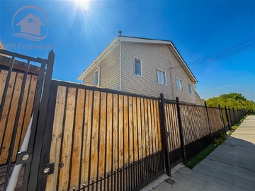 Casa en arriendo mensual en Metro las mercedes, Puente Alto - 3 dormitorios, 2 baños