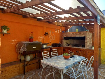 Casa en venta en Avenida Miramar, Puchuncaví - 5 dormitorios, 2 baños