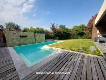 Casa en venta en Vende - condominio, Lo Barnechea - 6 dormitorios, 5 baños