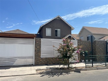 Casa en venta en Orense 1 poniente con Troncal San Francisco, Puente Alto - 3 dormitorios, 3 baños