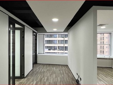 Oficina en arriendo mensual en Arriendo Oficina Metro Manquehue 167 M2 UF 87 las Condes - 4 baños