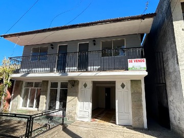 Casa en venta en Av. E.Donn # 935, Constitución - 10 dormitorios, 4 baños