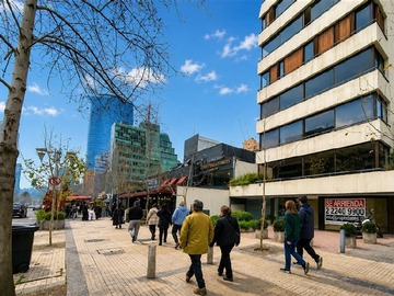 Local Comercial en arriendo mensual en Isidora Goyenechea / San Sebastian / El Golf, Las Condes - 3 baños