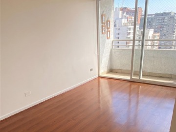 Departamento en venta en Sta. Victoria / Tocornal, Santiago - 2 dormitorios, 2 baños