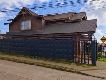 Casa en venta en Temuco, Padre Las Casas - 4 dormitorios, 3 baños