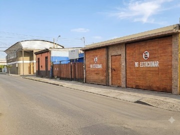 Casa en venta en Latorre entre ohiggins y maipu, Arica - 5 dormitorios, 3 baños
