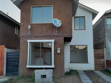 Casa en arriendo mensual en Scl_codigo75253portugal sur 920, condominio cumbres del sauce 1, Coquimbo - 3 dormitorios, 2 baños
