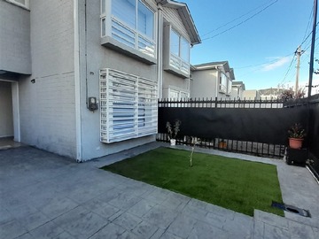 Casa en arriendo mensual en República - Independencia, Puente Alto - 3 dormitorios, 3 baños