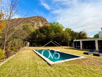 Casa en venta en Casa Moderna con Excelente Conectividad (166055), Colina - 4 dormitorios, 4 baños