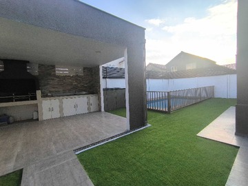 Casa en arriendo mensual en Moderna casa iluminada 3D+3B+3E Chicauma (45310), Lampa - 3 dormitorios, 3 baños