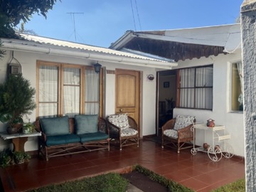 Casa en venta en Villa rafael sotomayor, Melipilla - 3 dormitorios, 1 baño