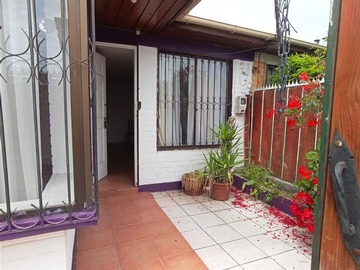 Casa en venta en Av. Sur con 4 Poniente, Maipú - 3 dormitorios, 2 baños