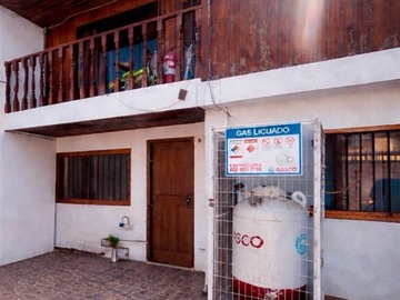 Casa en venta en José Joaquín Perez con Los Cerezos, Iquique - 7 dormitorios, 2 baños